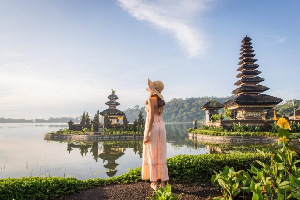 Young woman at the Pura Ulun Danu Bratan, Bali